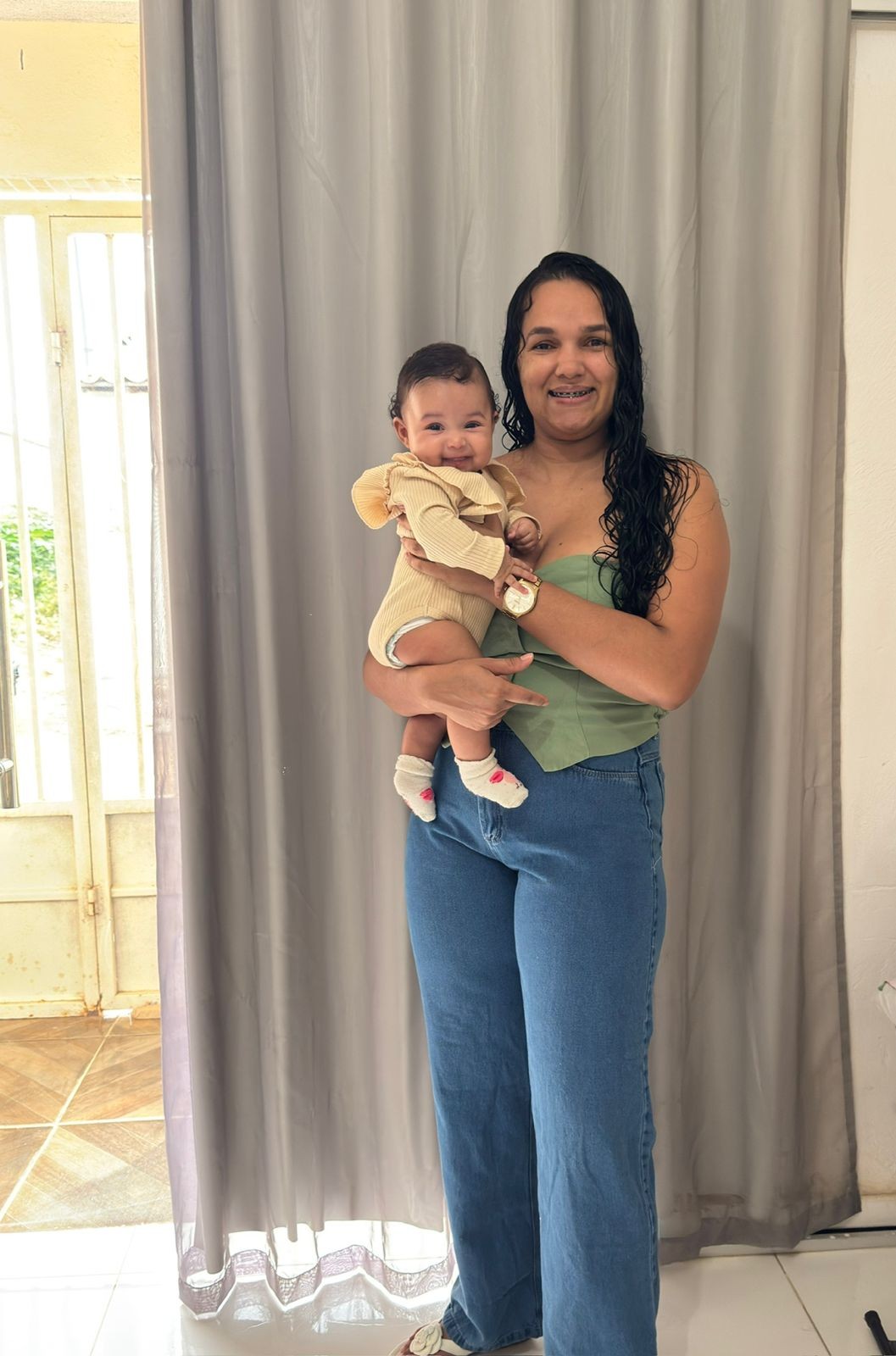 ‘Foi um desespero’: mãe conta como bebê de 4 meses foi socorrida pela PRF em Petrolina