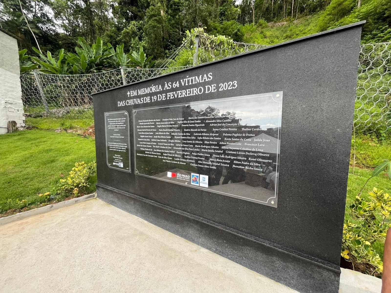 Memorial em homenagem às vítimas de tragédia na Vila Sahy é inaugurado em São Sebastião, SP