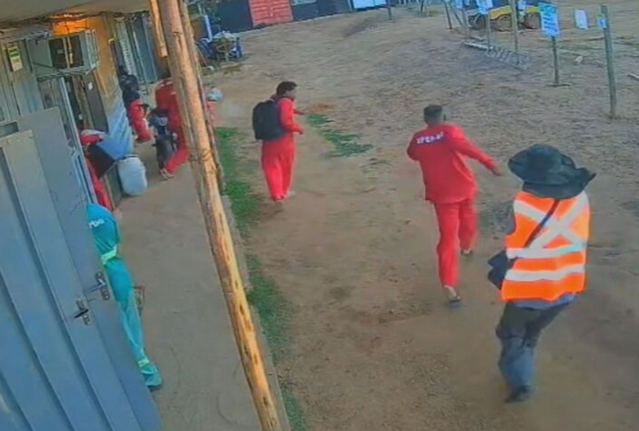 Detento do semiaberto é morto a tiros ao chegar ao trabalho em canteiro de obras na Grande BH; VÍDEO