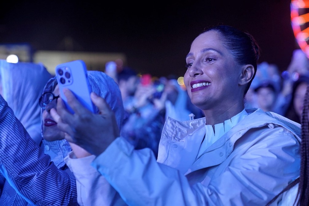 Camila Pitanga assiste ao show de Gilberto Gil no terceiro dia de Rock in Rio 2022 — Foto: Marcos Serra Lima/g1