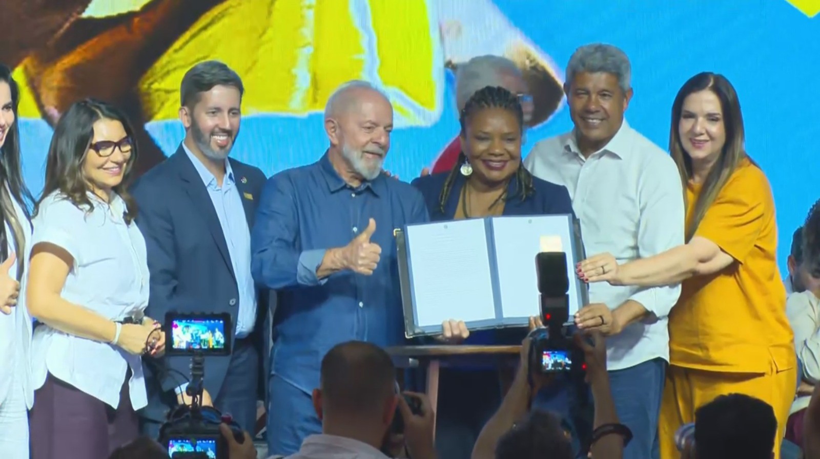 Lula anuncia investimentos de mais de R$ 3 bilhões em energia, habitação, educação, saúde e cultura na Bahia
