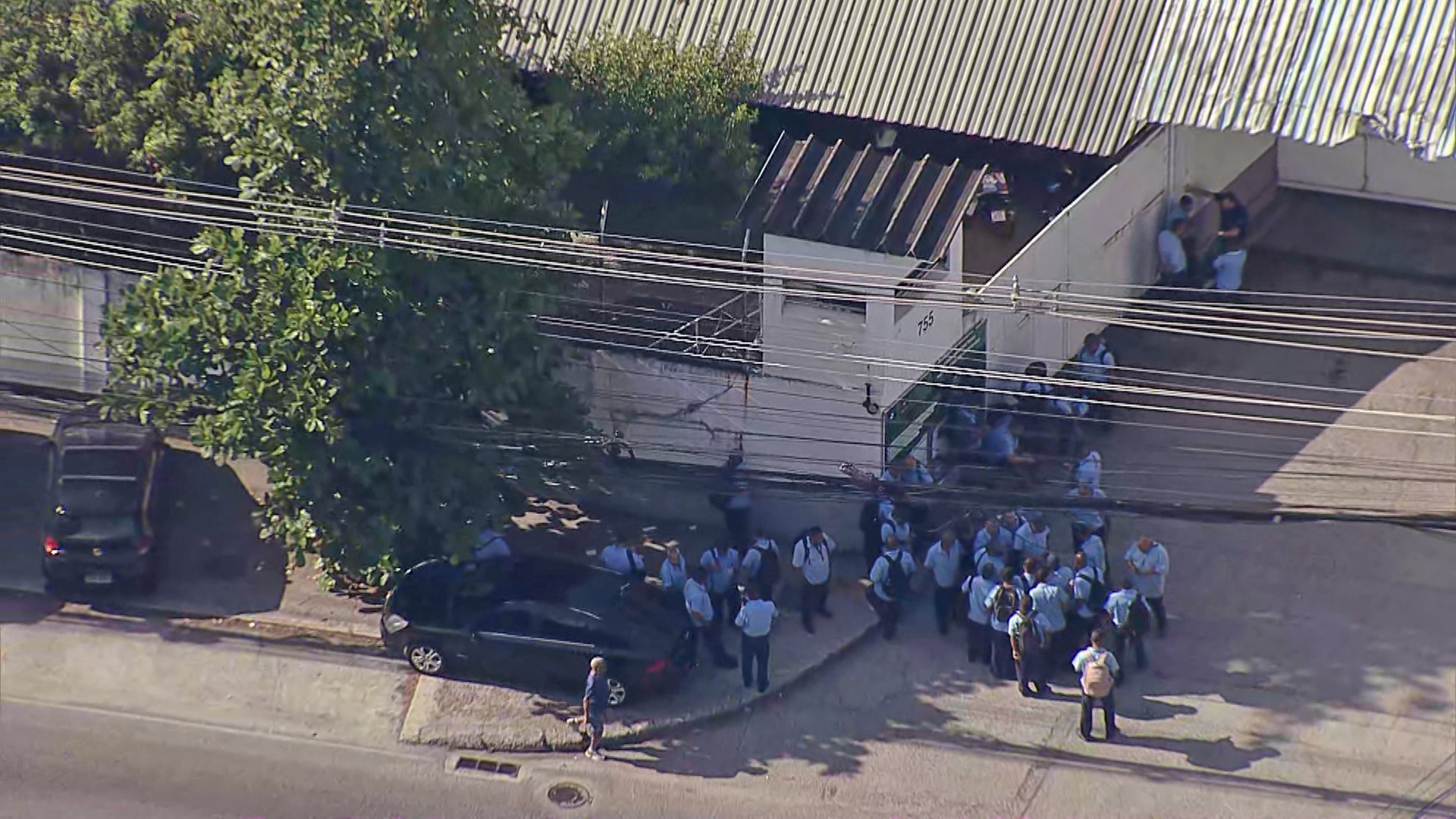 Motoristas terceirizados da Comlurb fazem paralisação