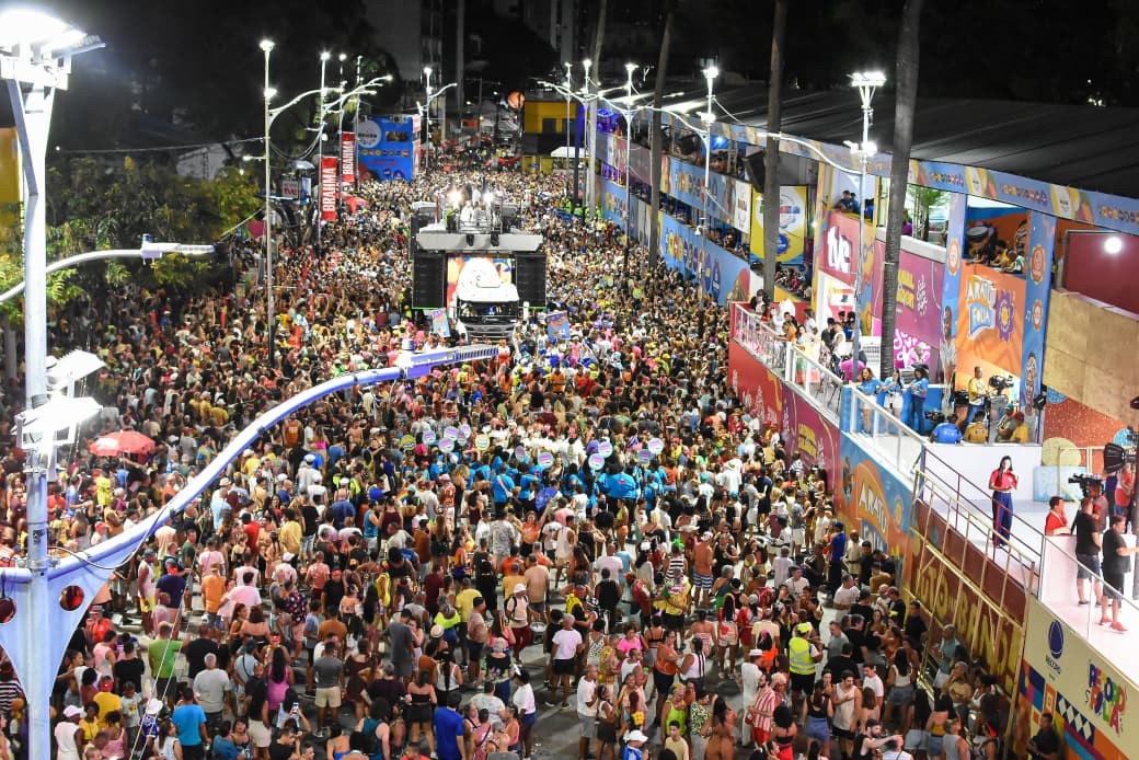 Confira a programação e ordem dos trios nos principais circuitos nesta sexta-feira de carnaval em Salvador