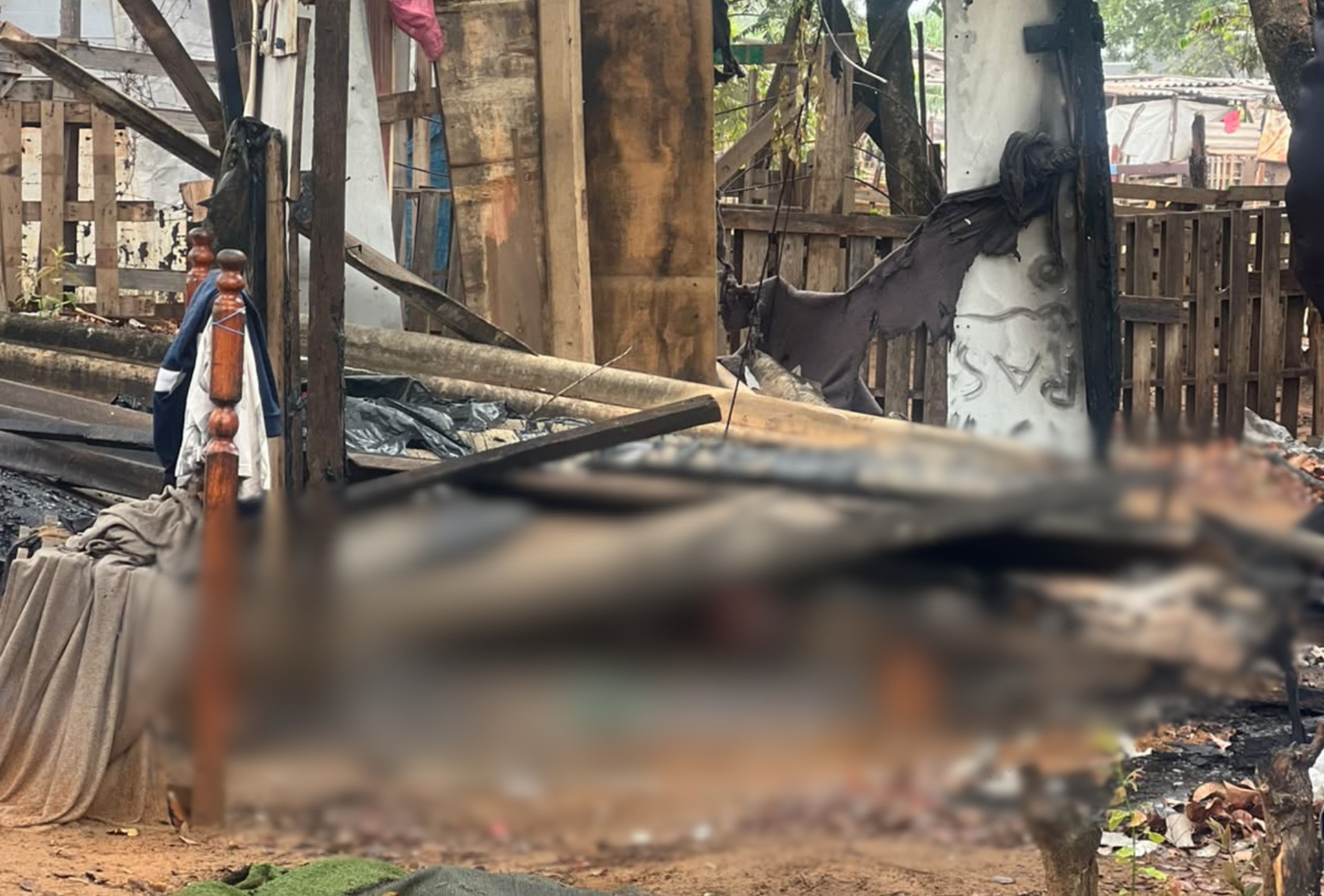 Corpo de homem é encontrado carbonizado após incêndio em Campo Grande