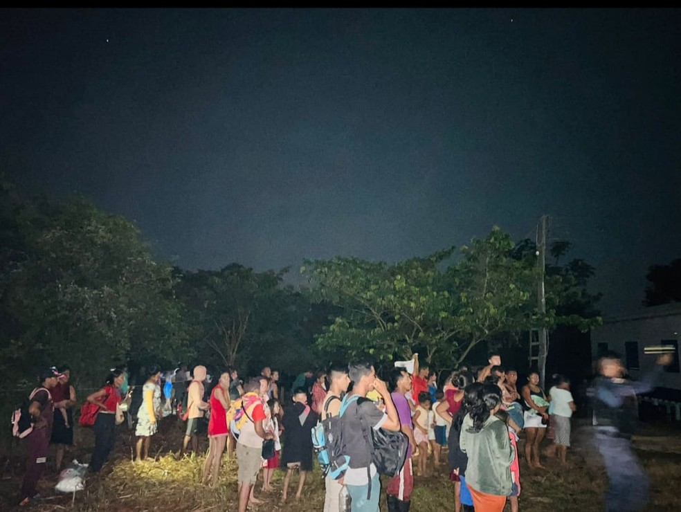 Pessoas ficaram desabrigadas após desbarrancamento em Beruri, no Amazonas — Foto: Divulgação