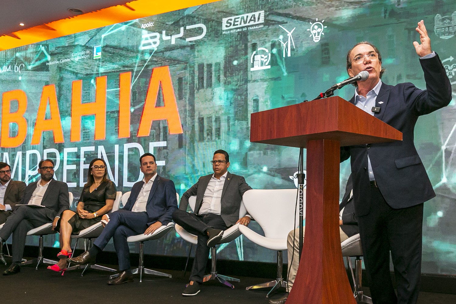 Presidente do Sebrae nacional participa de seminário de inovação, em Camaçari