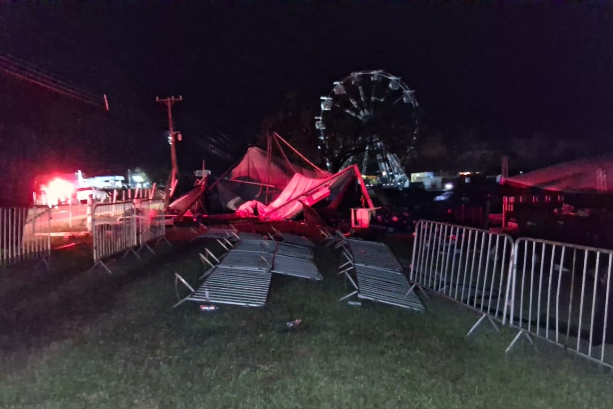 Vídeo mostra tenda desabando durante festa universitária em Regente Feijó; um homem morreu
