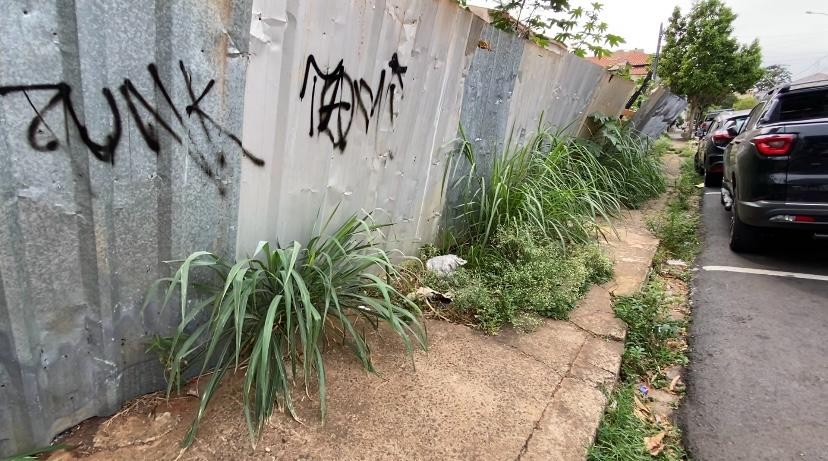 Abandono de prédio no Centro de Piracicaba gera reclamações