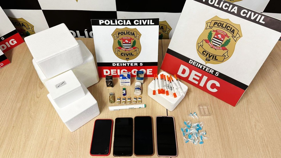 Comerciante é presa suspeita de vender emagrecedores em São José do Rio Preto (SP) — Foto: Divulgação / Polícia Civil