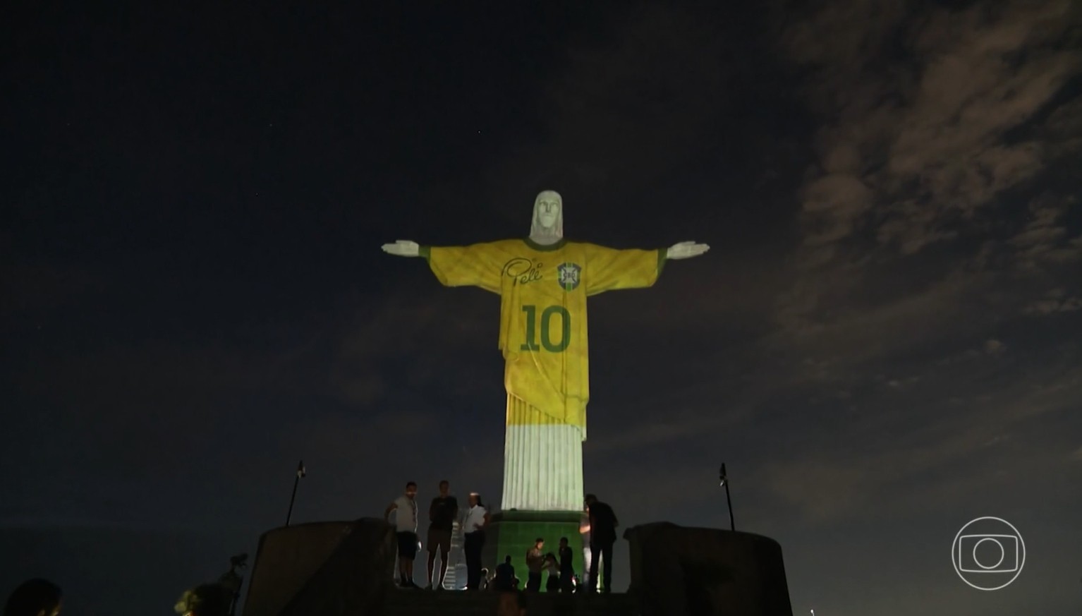 Rei do Futebol: homenagens marcam primeiro ano da morte de Pelé 