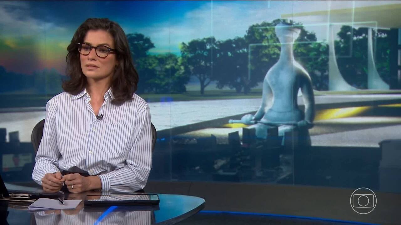 Barroso vota a favor de redes serem responsabilizadas por postagens de usuários; Mendonça pede vista