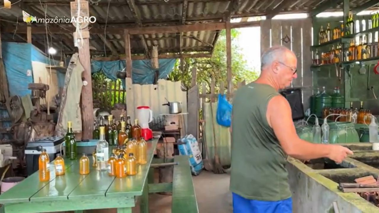 De alambique a criação de pirarucu: produtor transforma quintal em espaço de experimentação no AM