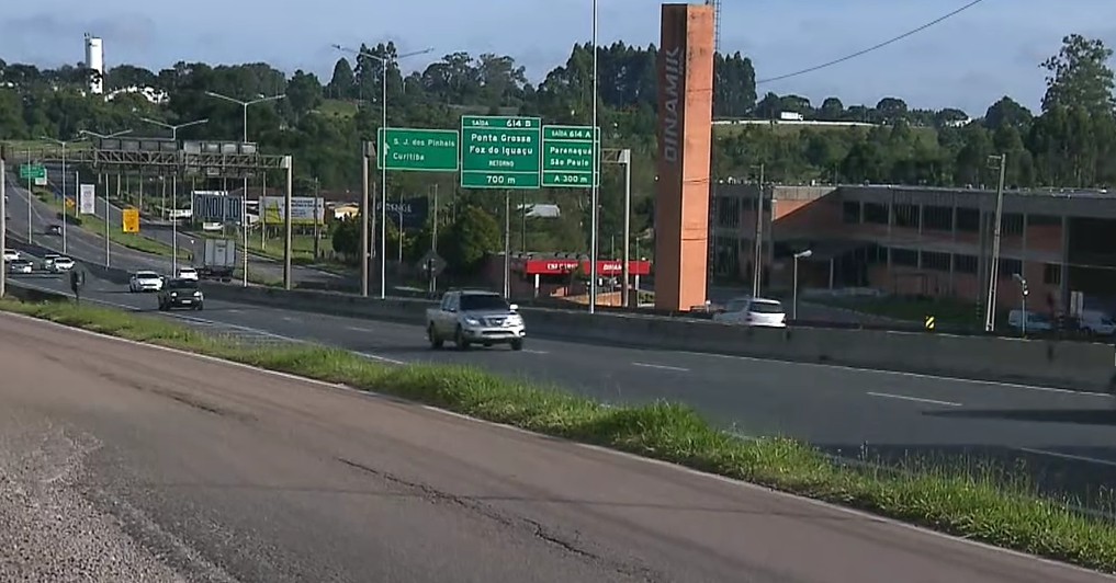 Veja o movimento nas principais rodovias do Paraná neste sábado (23)