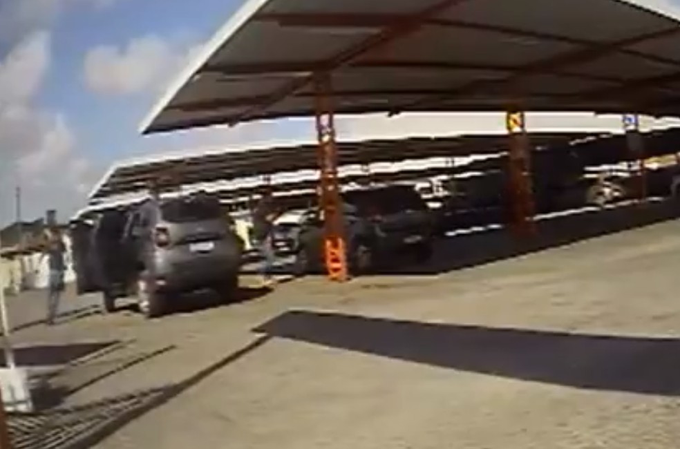 Prisão de suspeito na Zona Norte de Natal — Foto: Reprodução