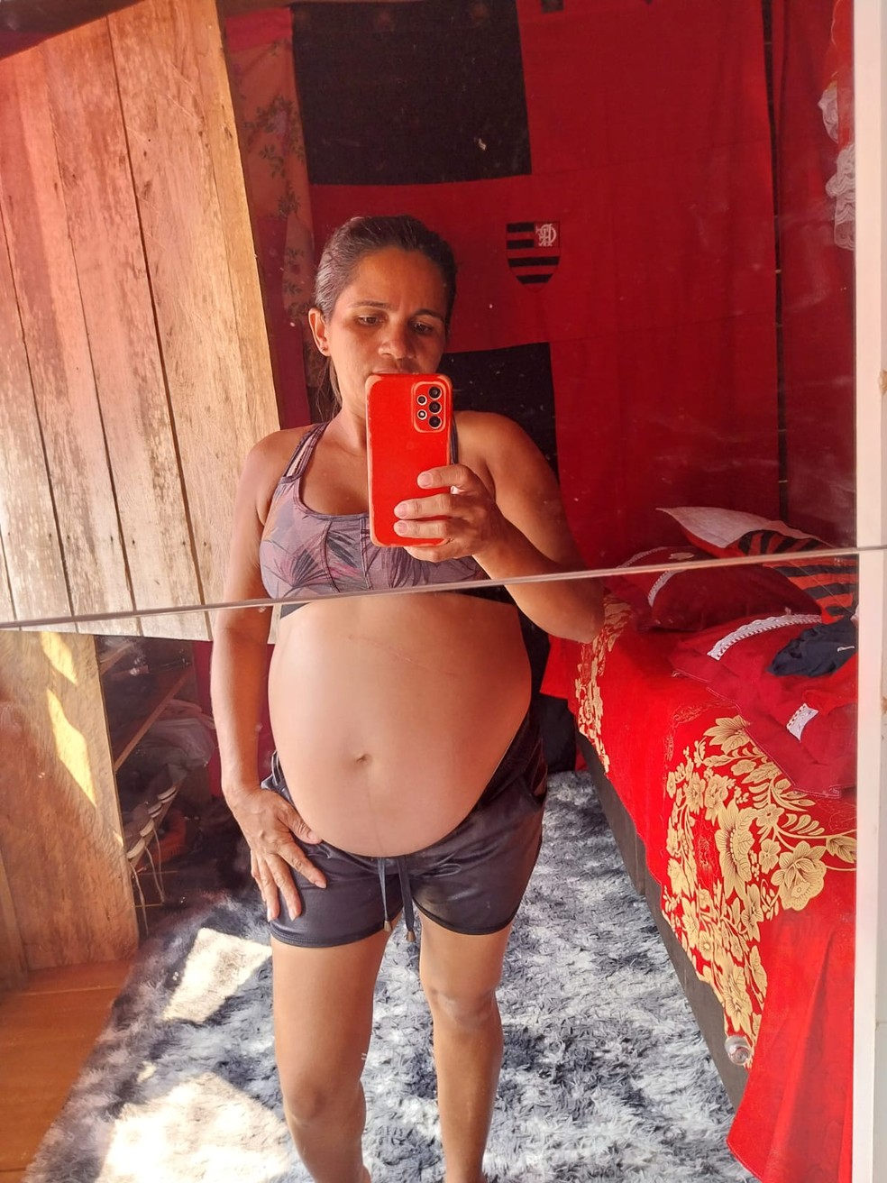 Elizângela perdeu os filhos gêmeos após o nascimento — Foto: Arquivo pessoal