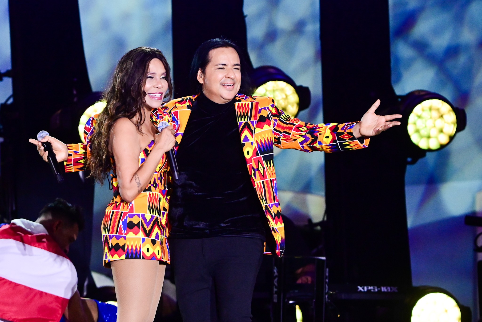 Silvânia Aquino troca de figurino cinco vezes em gravação de audiovisual com Berg Rabelo em Salvador; confira looks