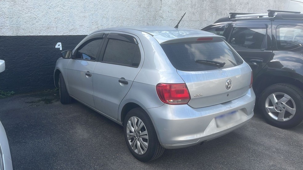 Carro usado por trio investigado por aplicar golpe do bilhete premiado, em Santos, é apreendido — Foto: Polícia Civil/Divulgação