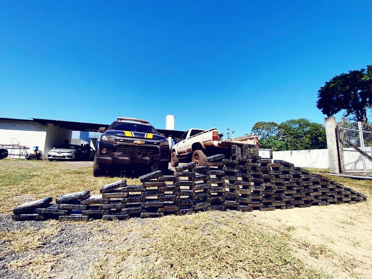Polícia apreende 130 kg de cocaína durante travessia de balsa no rio Paraguai em MS