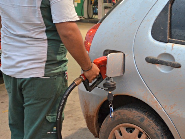 Acre fecha junho com gasolina acima de R$ 7, diz ANP