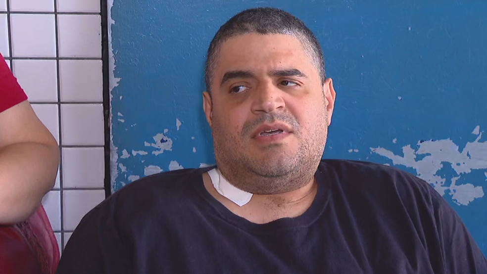Bruno Patrocino Bastos, de 46 anos, foi baleado na tarde deste domingo (10), em Inhaúma — Foto: Marcos Coelho/TV Globo