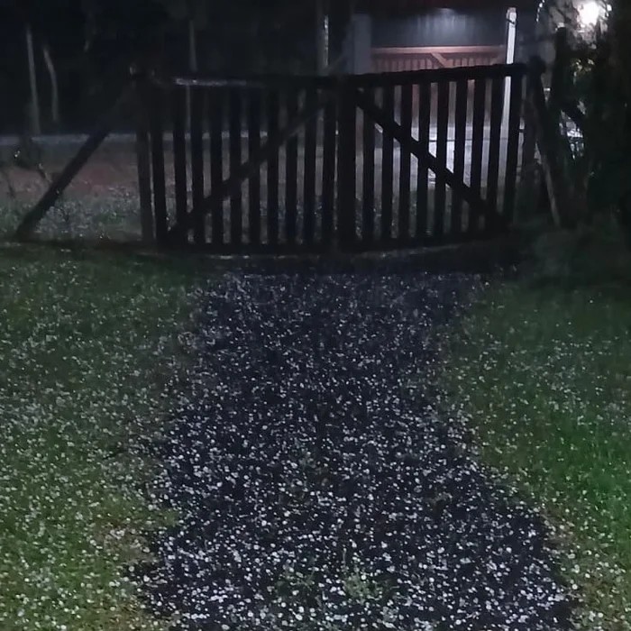 Temporal com granizo atinge Porto Alegre e Região Metropolitana