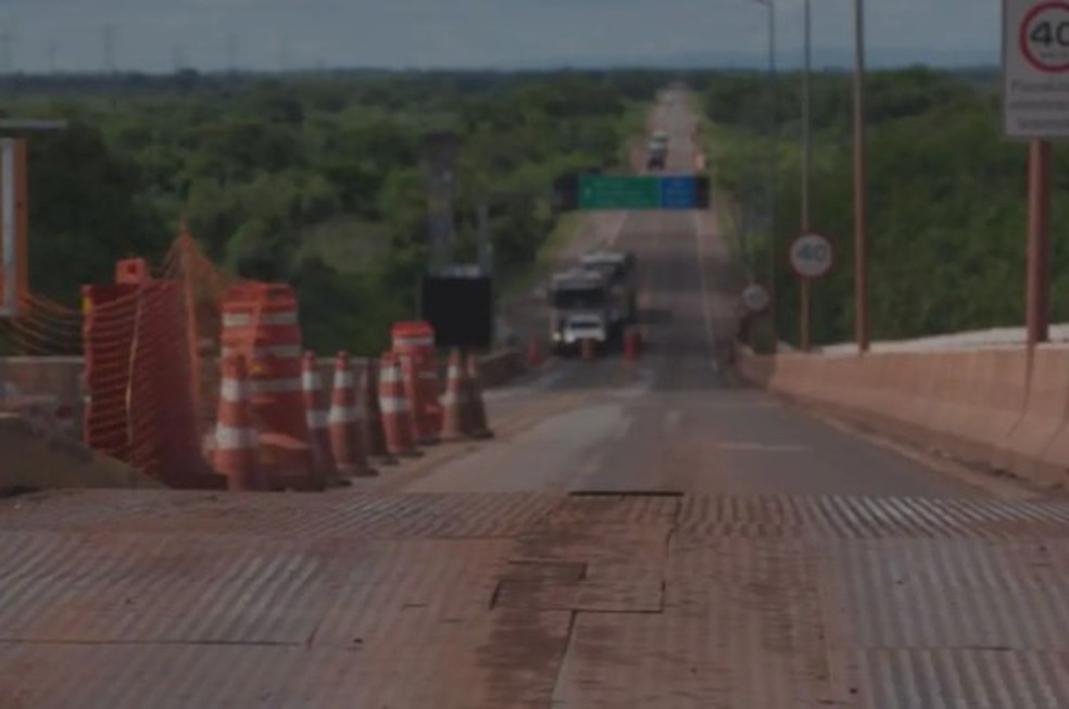 Ponte sobre a BR-262. — Foto: Reprodução