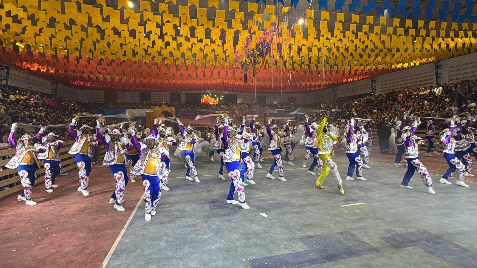Festival de Quadrilhas Juninas leva tradição e lota ginásio em São Gonçalo do Amarante; veja fotos