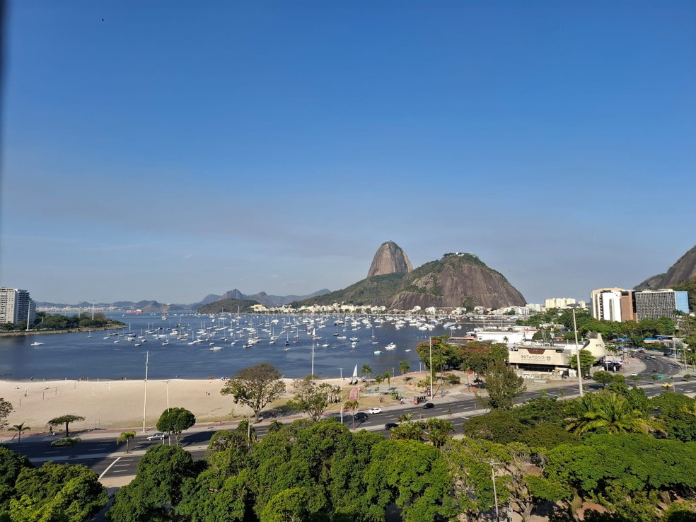 Rio entrou no estágio de calor 2 na tarde deste domingo (21) — Foto: Cristina Boeckel/g1