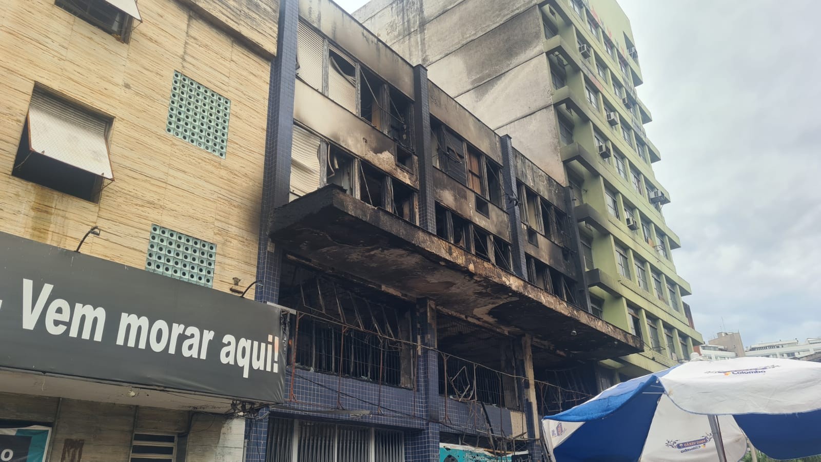 Pousada atingida por incêndio com 10 mortes no RS não tinha PPCI para operar como hospedagem, dizem Bombeiros