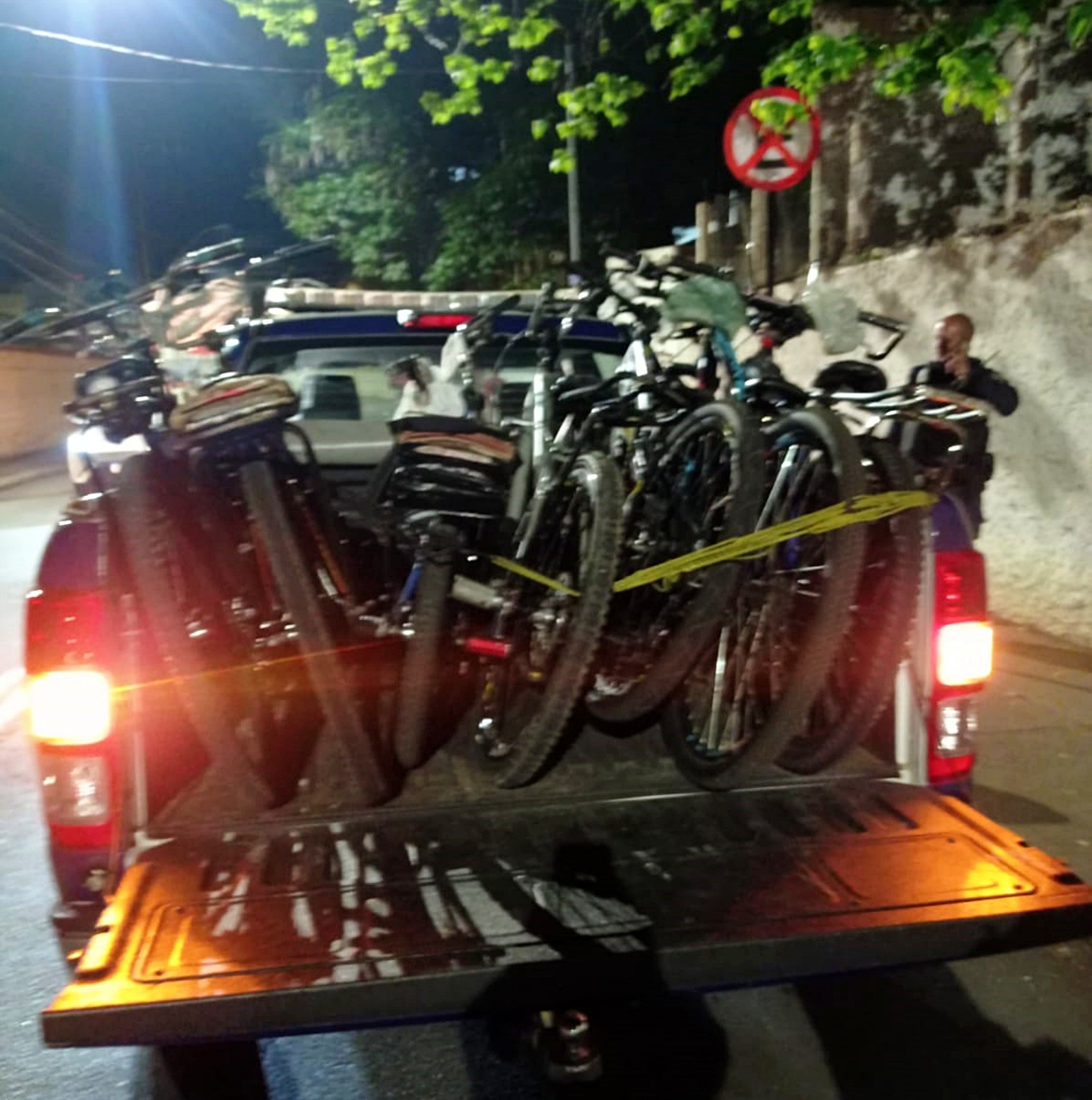 Adolescentes têm bicicletas apreendidas após prática de manobras arriscadas em avenidas de Varginha, MG