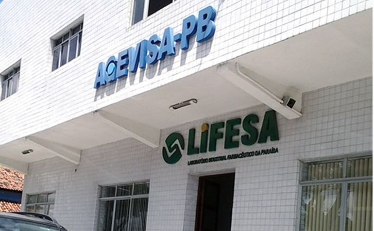Fábrica de ração e empresa avícola são interditadas por infestação de pragas e irregularidades sanitárias, na Paraíba