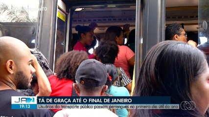 Usuários do transporte público passam perrengues no primeiro dia útil do ano
