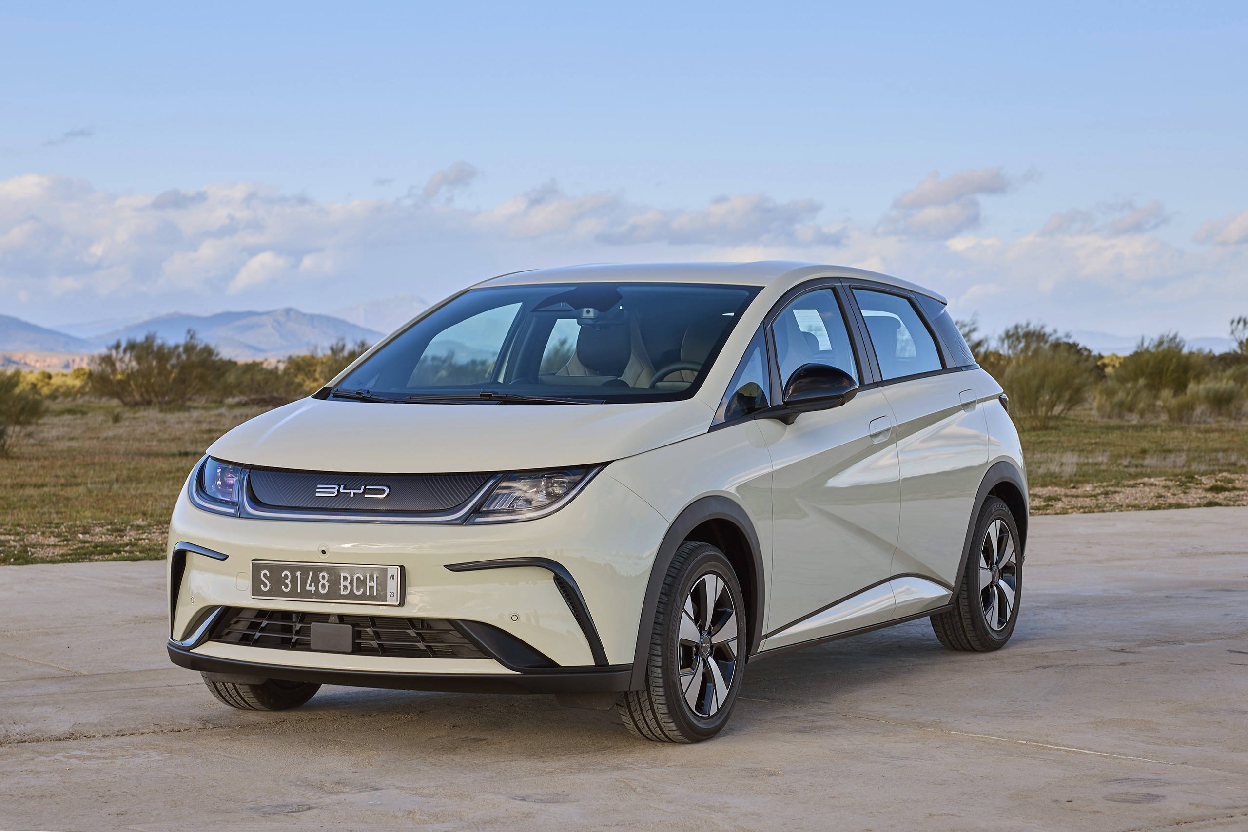 BYD supera vendas da Tesla na Europa pela 1ª vez, diz consultoria