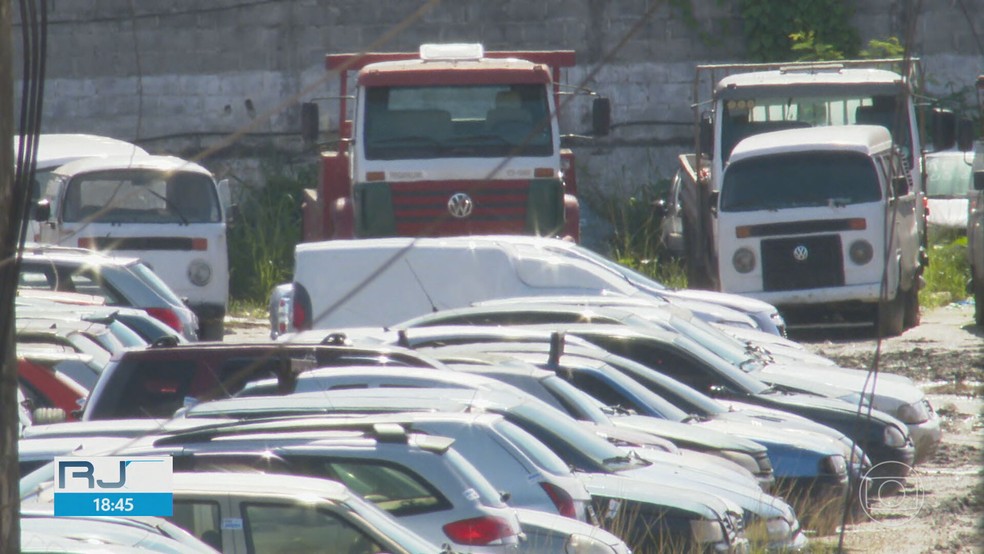 Empresa de reboque que presta serviço ao Detran sem licitação tem ligação com deputados do RJ — Foto: Reprodução TV Globo