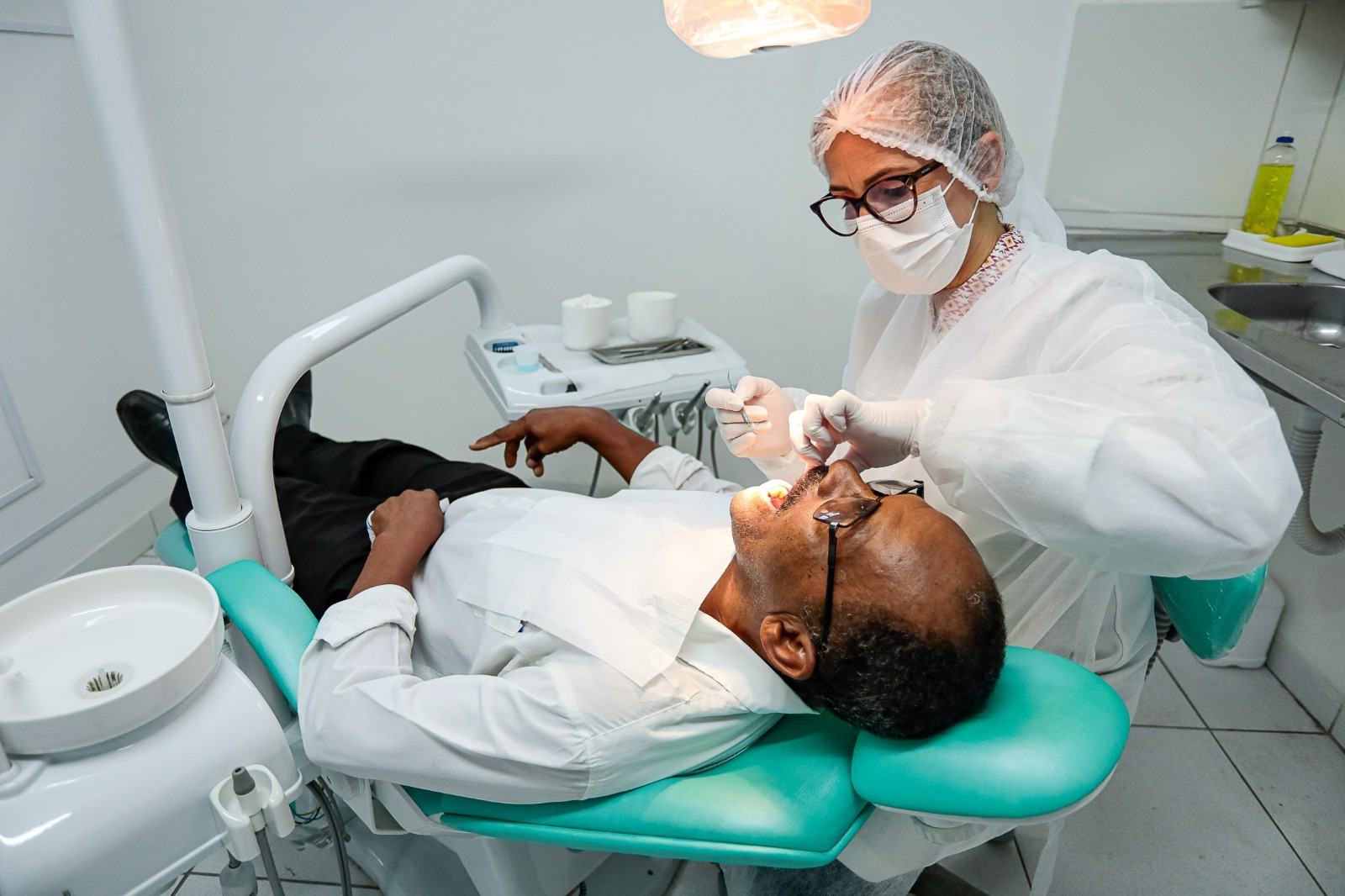 Prefeitura de cidade na Bahia oferece próteses dentárias gratuitas; veja como solicitar