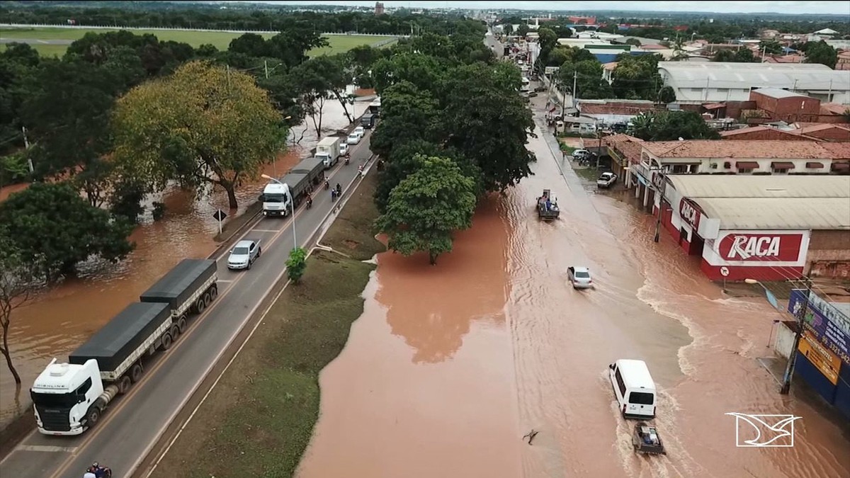 Chuva forte em Santo Amaro da Imperatriz faz rio transbordar e deixa  população em alerta - NSC Total