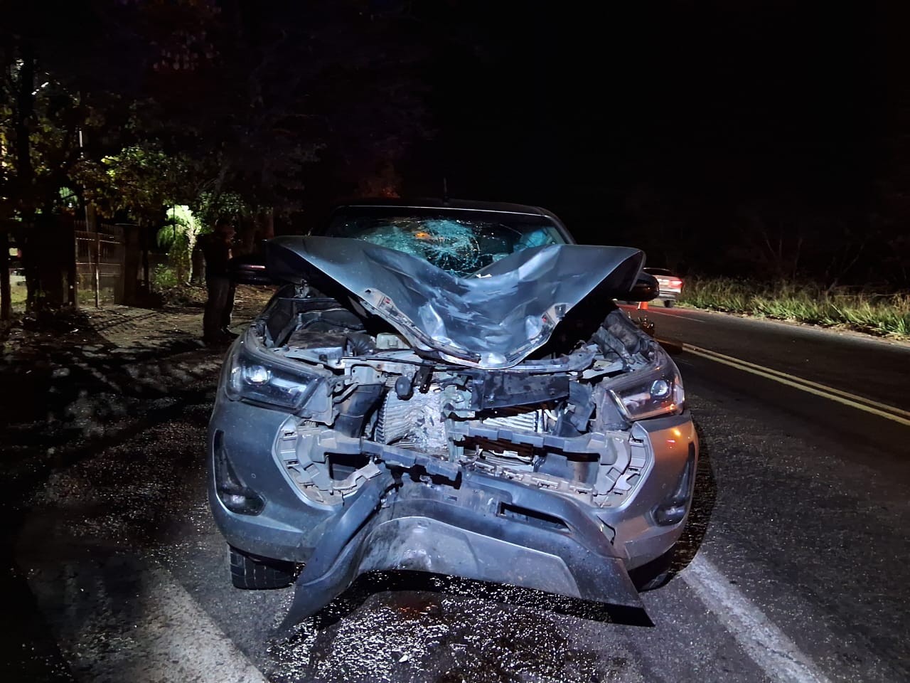 Motociclista morre após bater de frente com caminhonete na MG-050, em Itaúna