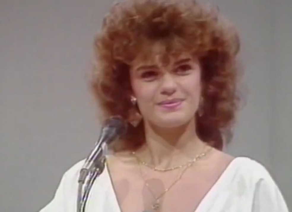 Jovem de 19 anos em programa de TV dos anos 80 — Foto: Reprodução/SBT
