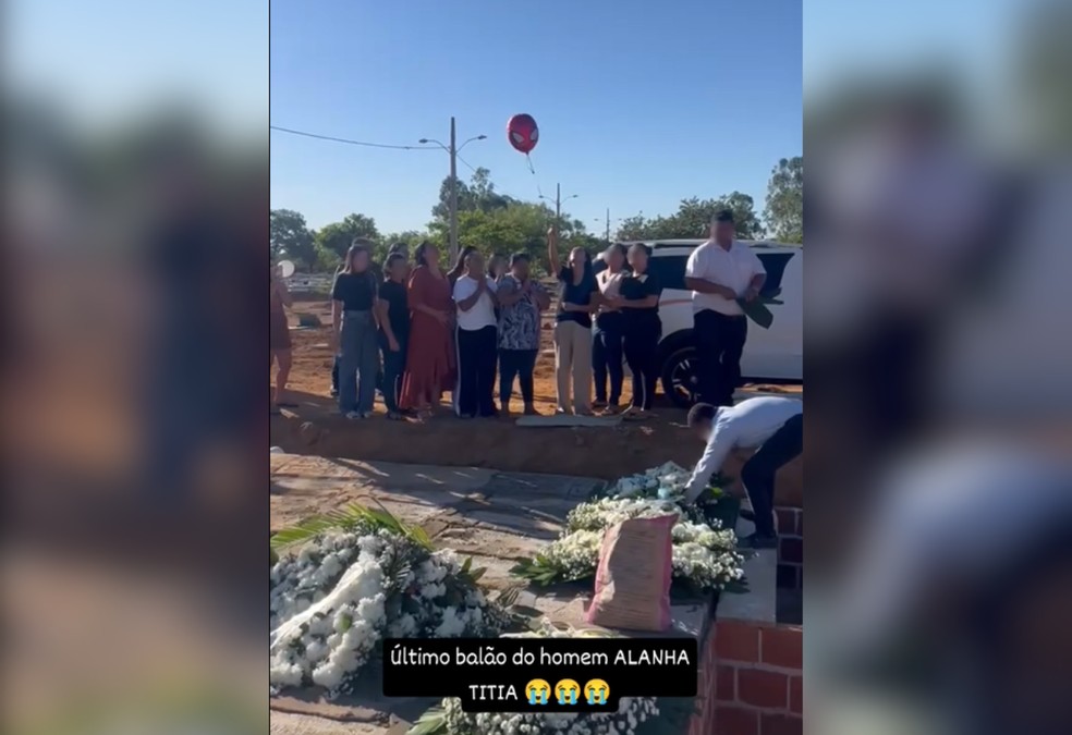 Homenagem a Gustavo Veloso de Souza, durante o velório — Foto: Reprodução/Instagram de Cirlene Feitosa