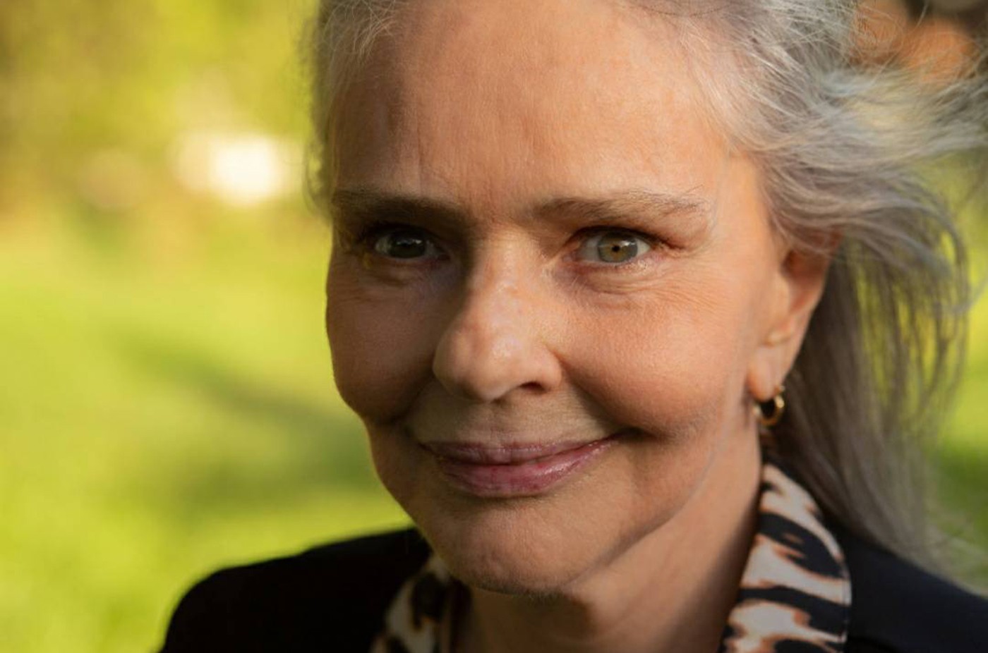 Angela Ro Ro deixa grandes e eternas canções com a voz rouca e a tristeza que o amor lhe deu na vida louca vida