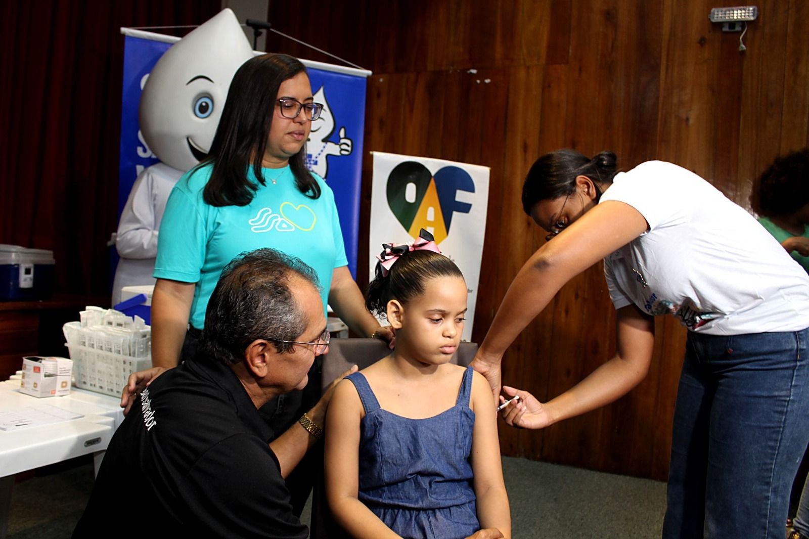 Aplicação de vacina contra gripe e dengue estará disponível em 30 postos em Salvador neste sábado