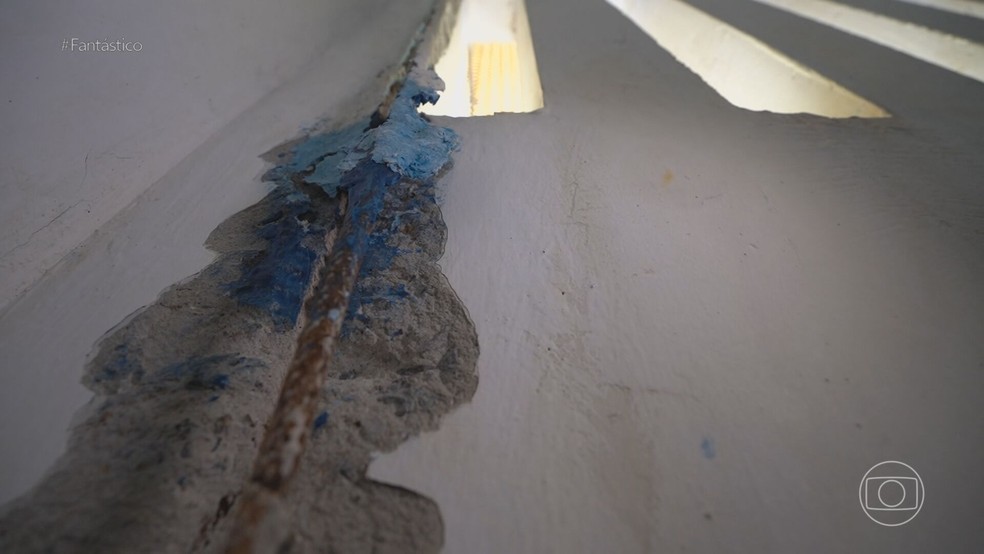 Detentos usaram uma mistura de sabonete e papel higiênico como uma espécie de reboco pra camuflar os buracos nas paredes no RN — Foto: Reprodução/ TV Globo