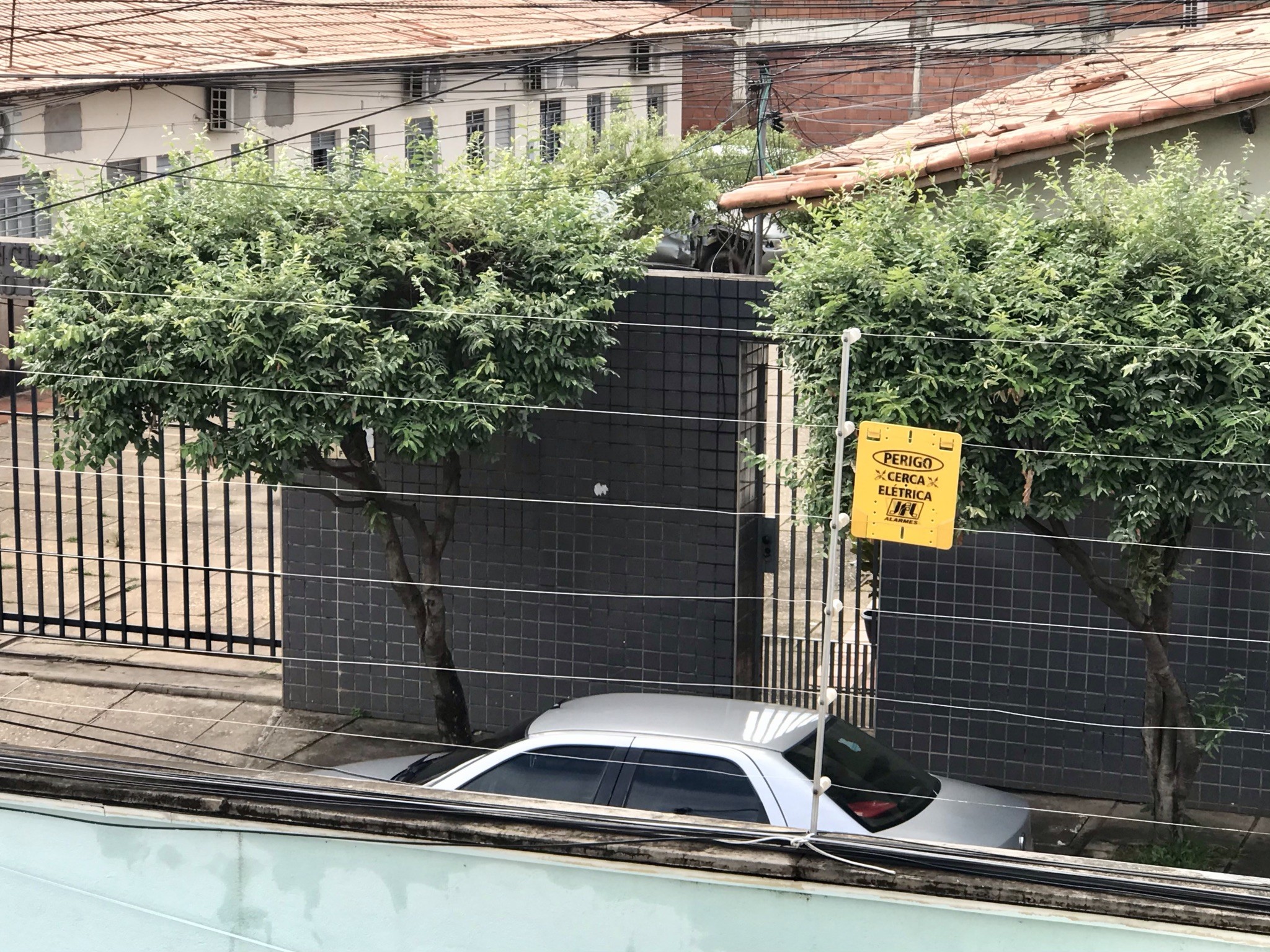 Equatorial orienta sobre a instalação adequada de cercas elétricas