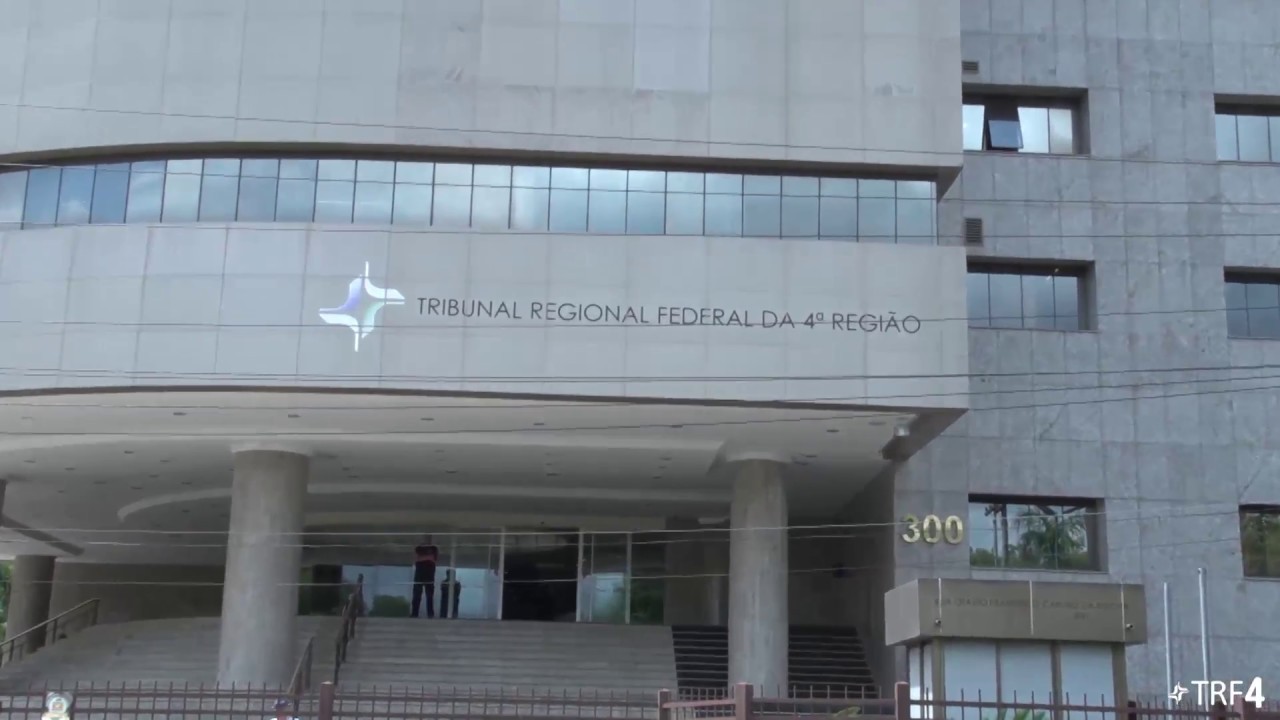 TRF4 mantém decisão que proíbe cirurgião-dentista de fazer rinoplastia e procedimentos médicos em Florianópolis