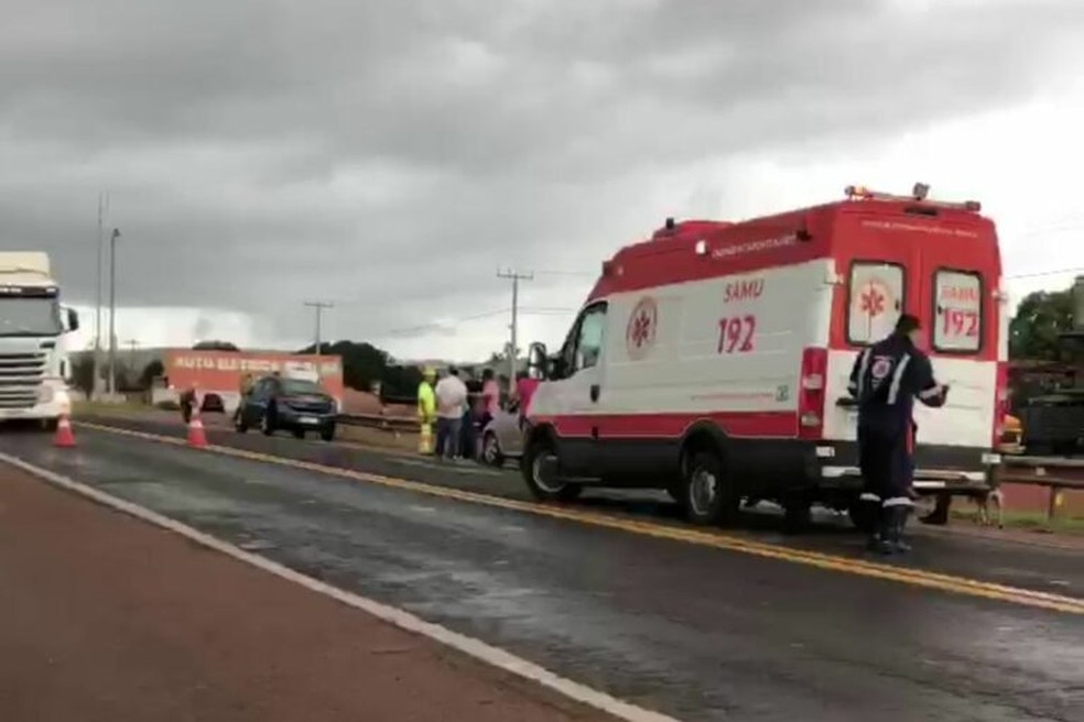 Unidade do SAMU durante resgate da criança