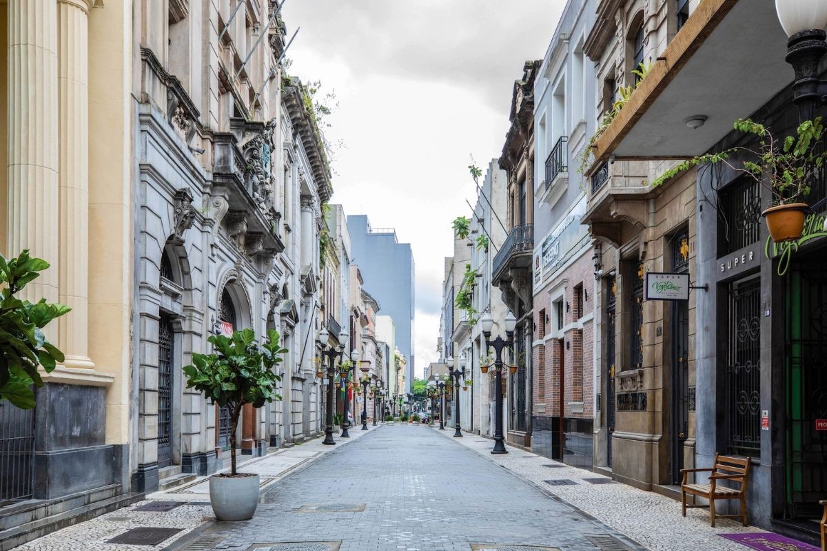 Veja o que abre e o que fecha no feriado dos 480 anos de Santos