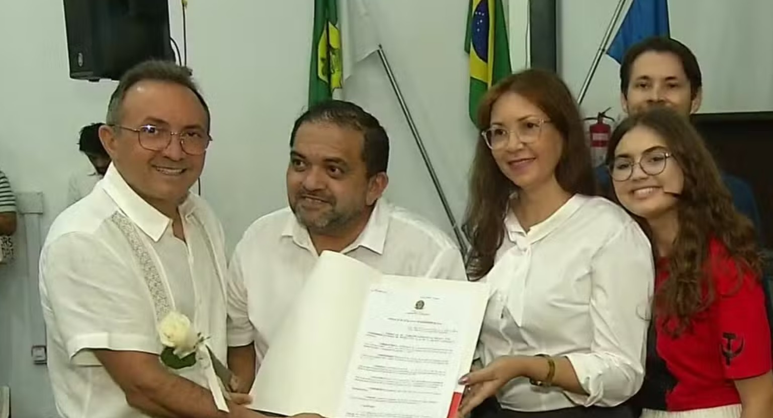 Famílias de 10 potiguares mortos na ditadura recebem certidões corrigidas em Natal