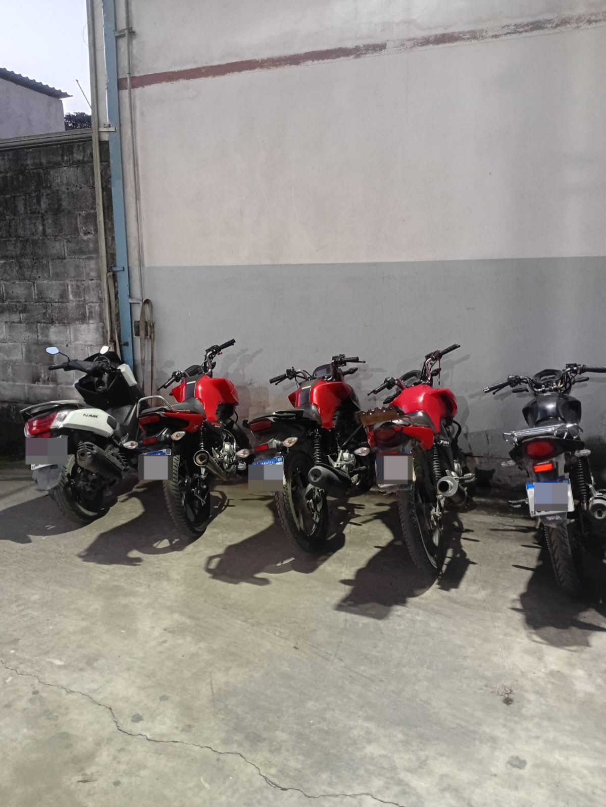 Operação contra ‘rolêzinhos’ termina com cinco motos apreendidas em Volta Redonda