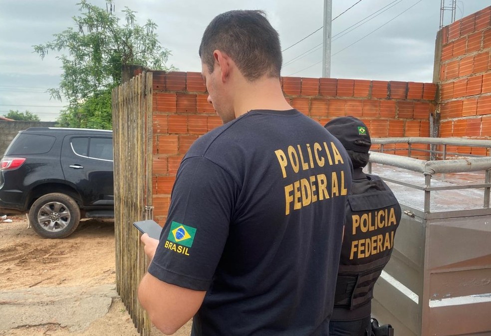 Operação cumpre mandado contra suspeito de armazenar pornografia infantil no Piauí — Foto: Polícia Federal
