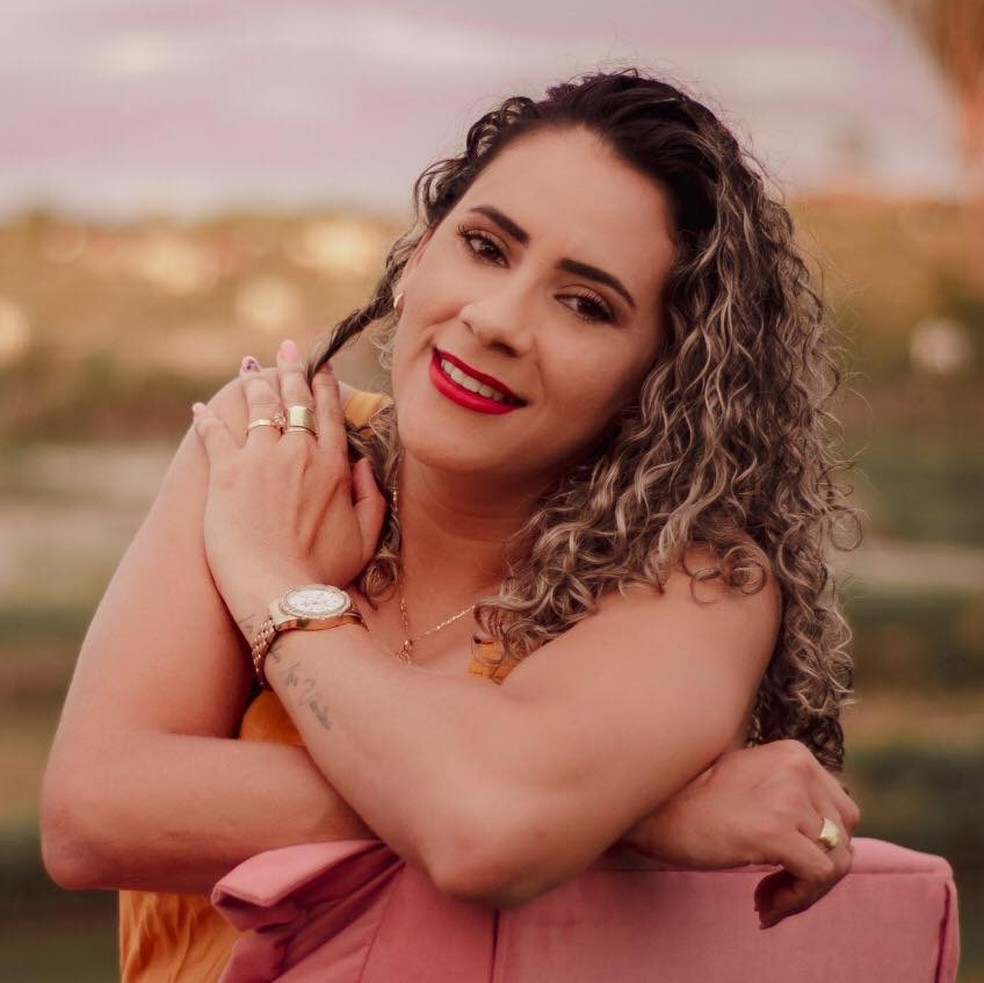 Andrea Ramos Costa, de 31 anos, foi encontrada morta na porta de uma serraria em Colniza — Foto: Reprodução